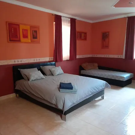 Apartment Fekete Barany Apartman *